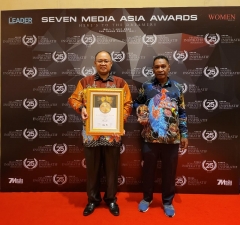 Direktur Utama PDAM Jayapura menerima Penghargaan Pemimpin Inspiratif 2022